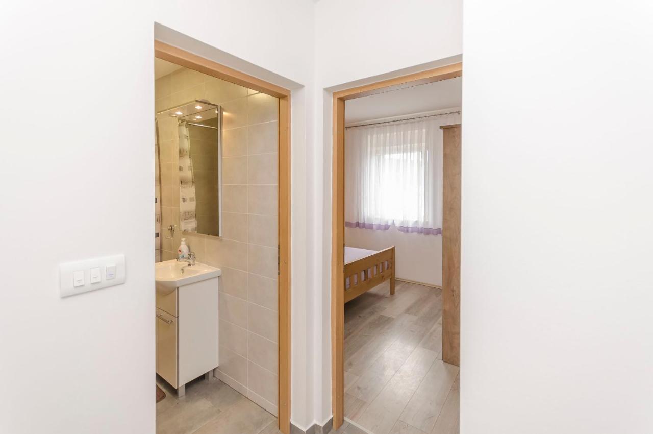 Apartment Luka Rupe Екстер'єр фото