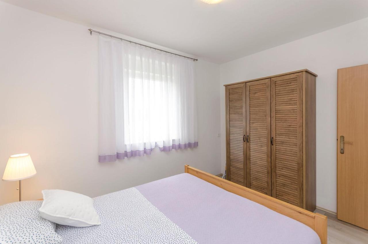 Apartment Luka Rupe Екстер'єр фото