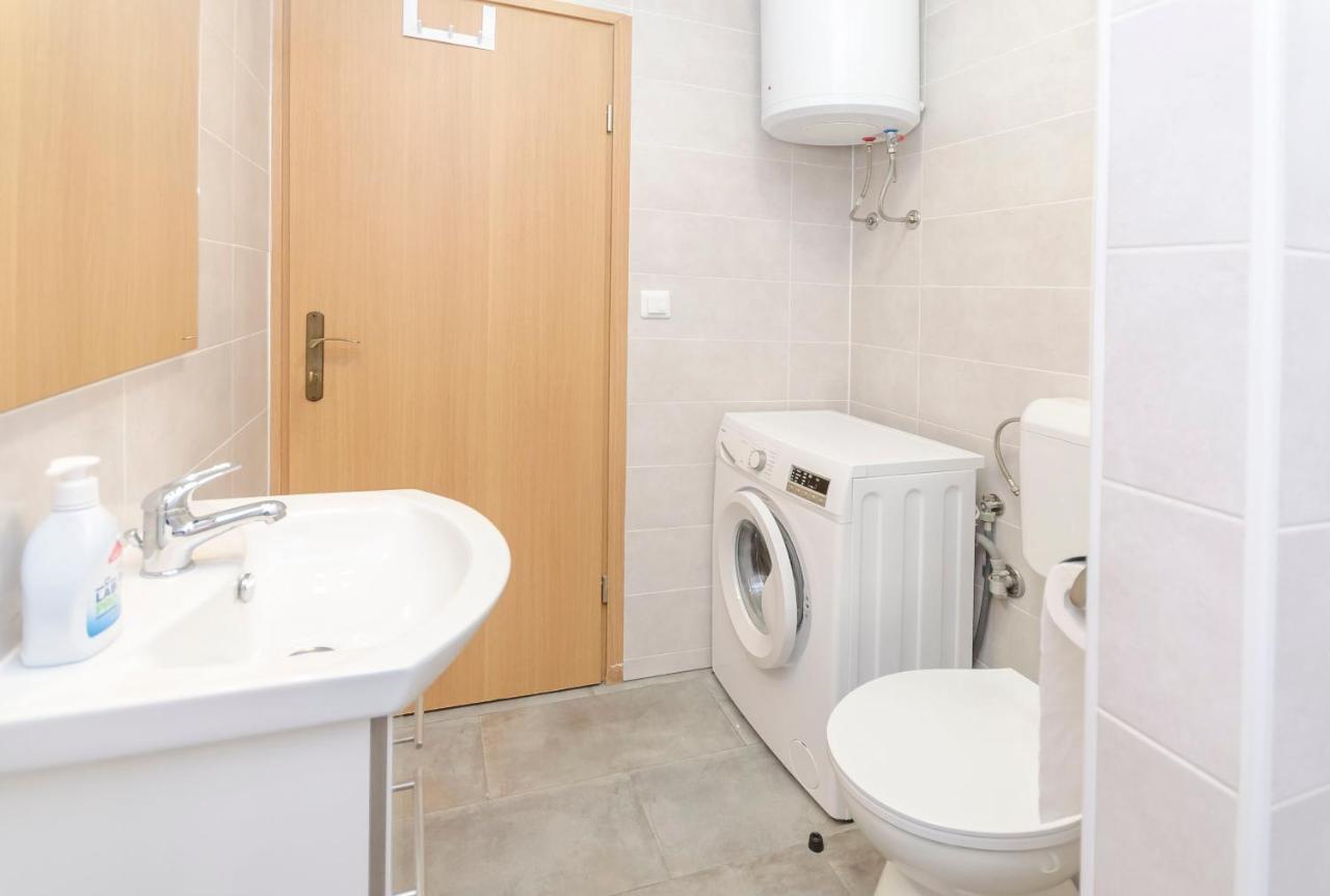 Apartment Luka Rupe Екстер'єр фото