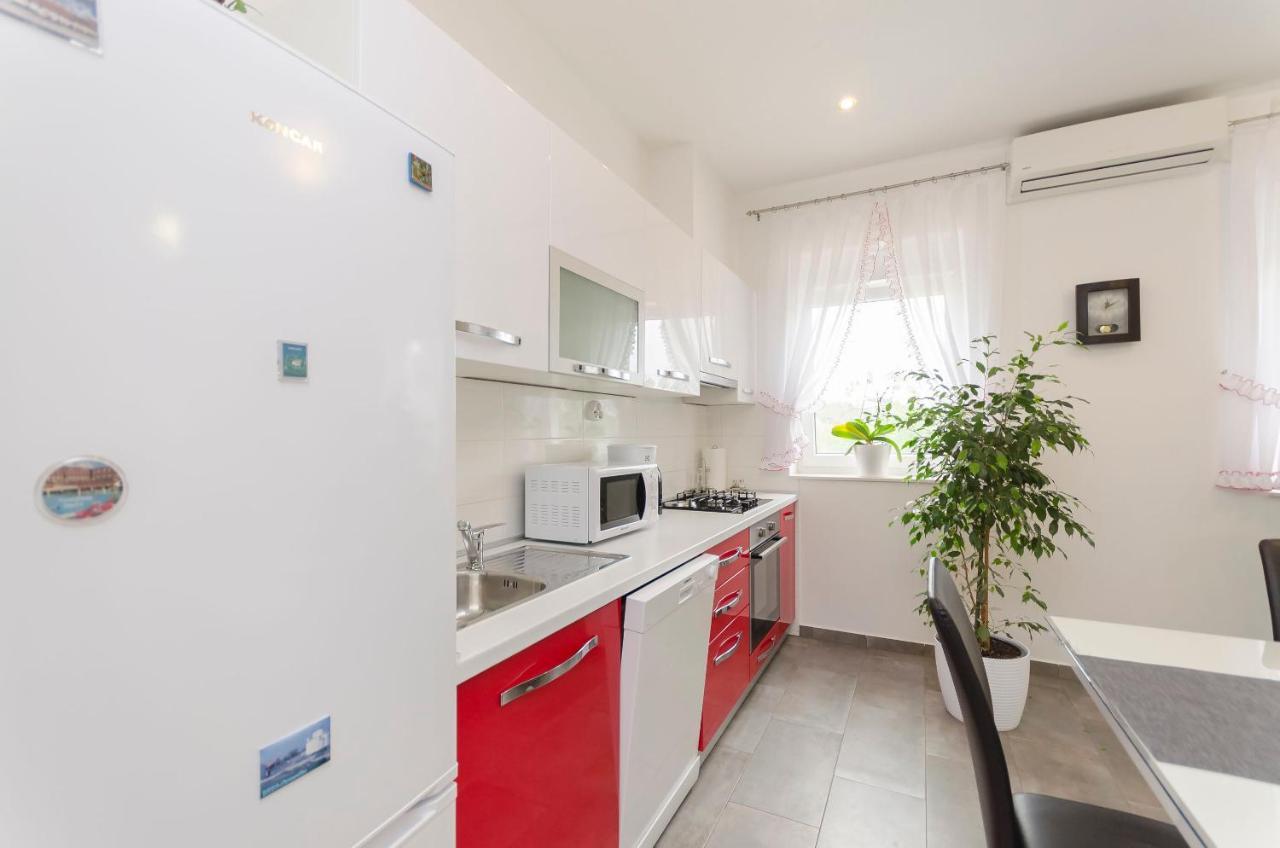 Apartment Luka Rupe Екстер'єр фото