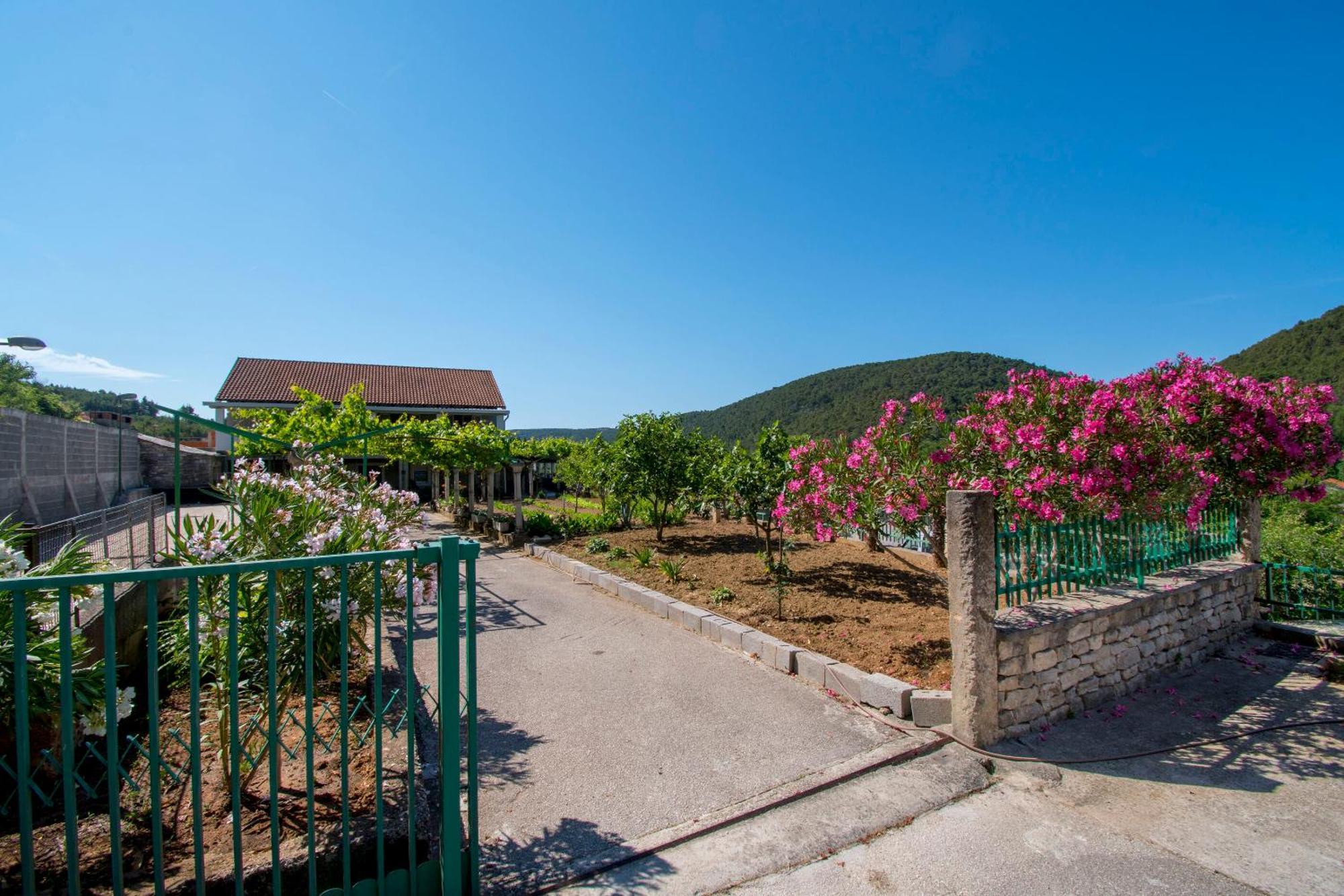 Apartment Luka Rupe Екстер'єр фото